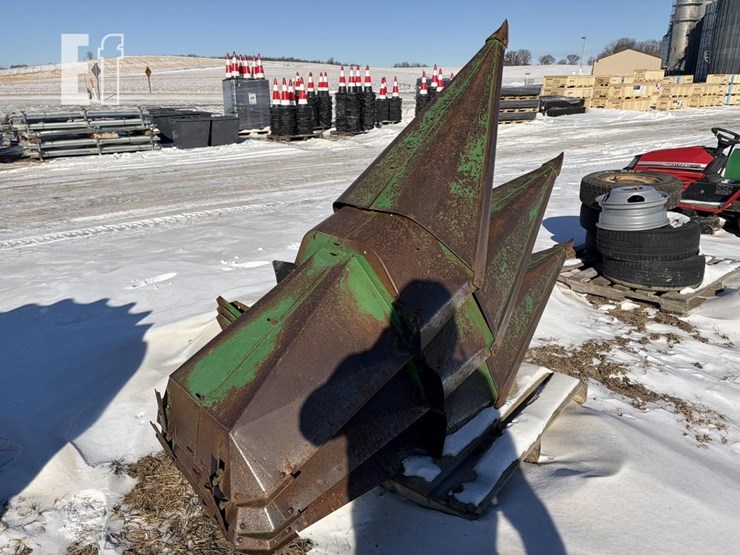 john-deere-444-image-2