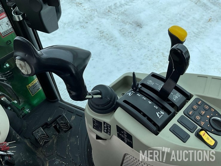 2021-john-deere-3046r-image-25