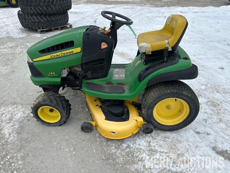 john-deere-145-image-2