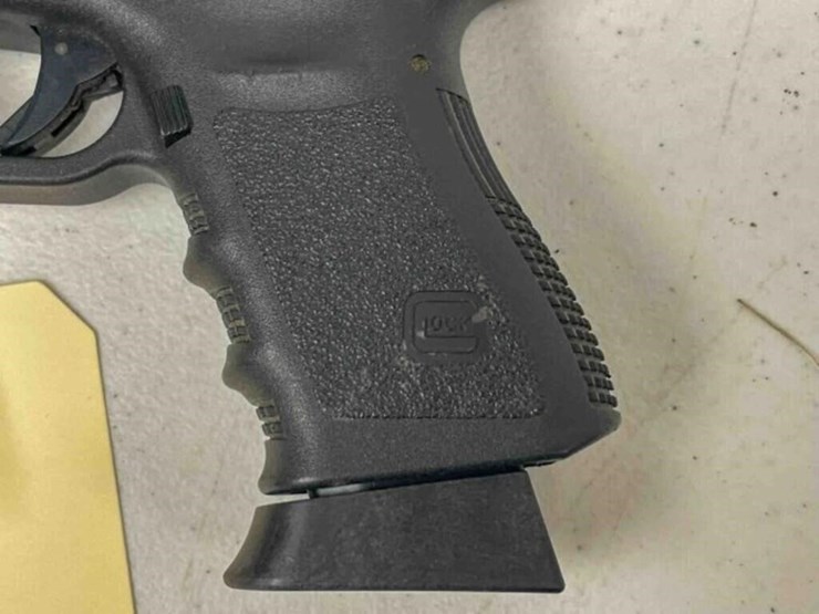 glock-pistol-image-12