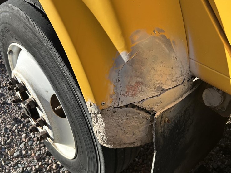 2001-international-4700-image-20