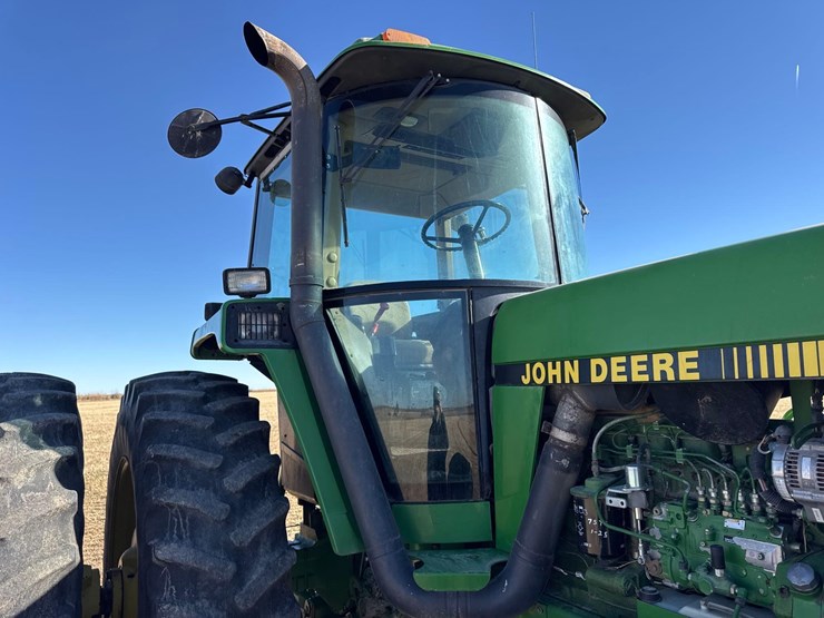 1991-john-deere-4560-image-54