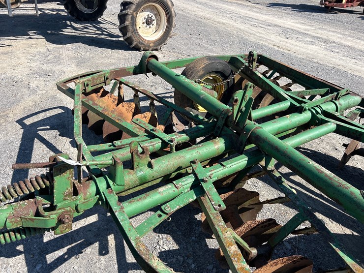 john-deere-10-image-8