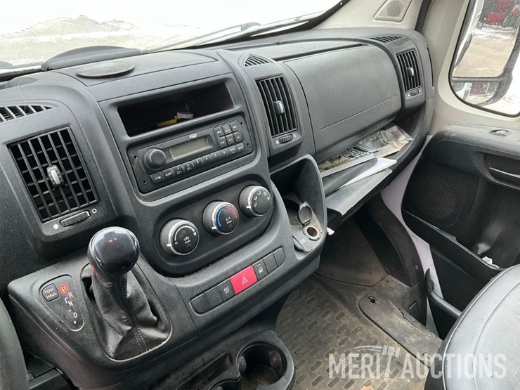 2017-ram-promaster-2500-image-37