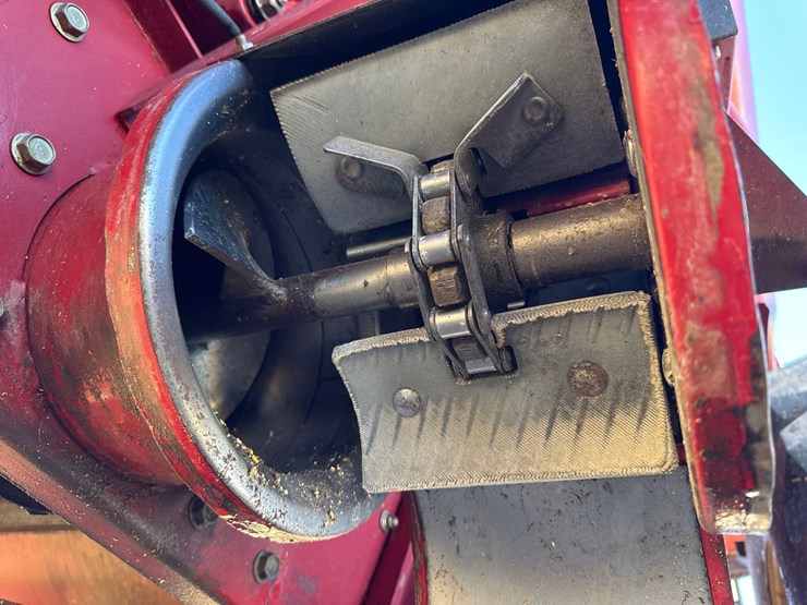 2009-case-ih-2577-image-99