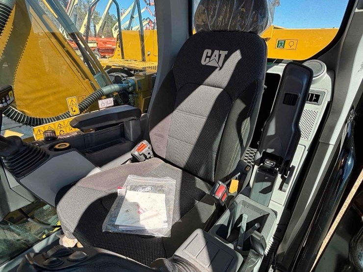 caterpillar-323-image-24