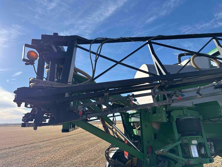 2000-john-deere-4700-image-66