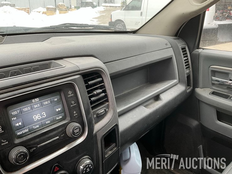 2016-dodge-5500-box-truck-image-44