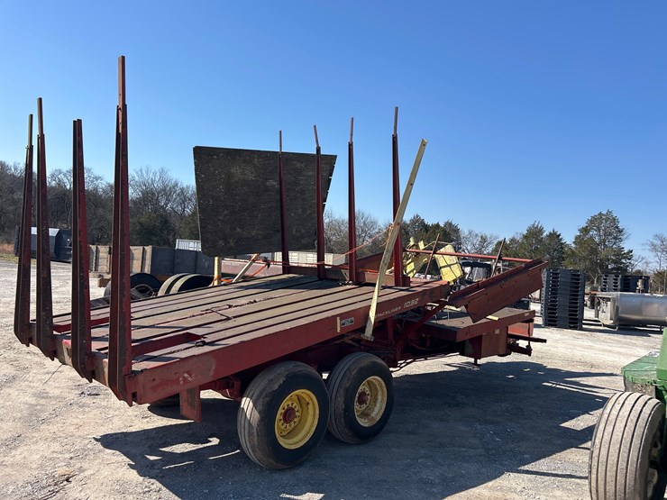 new-holland-1032-image-4