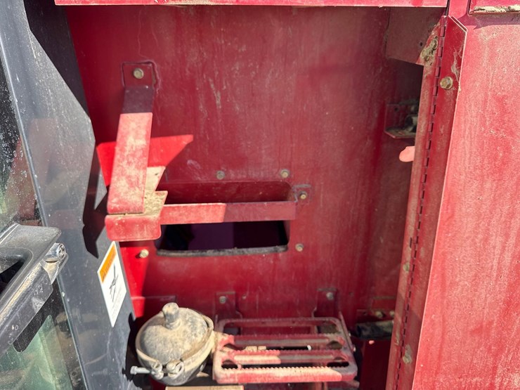 2009-case-ih-2577-image-130