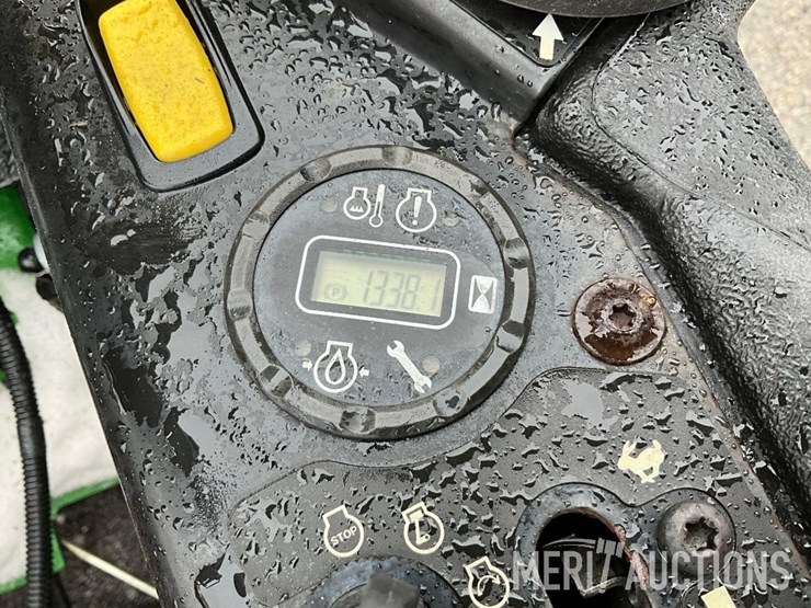 2021-john-deere-z930m-image-19