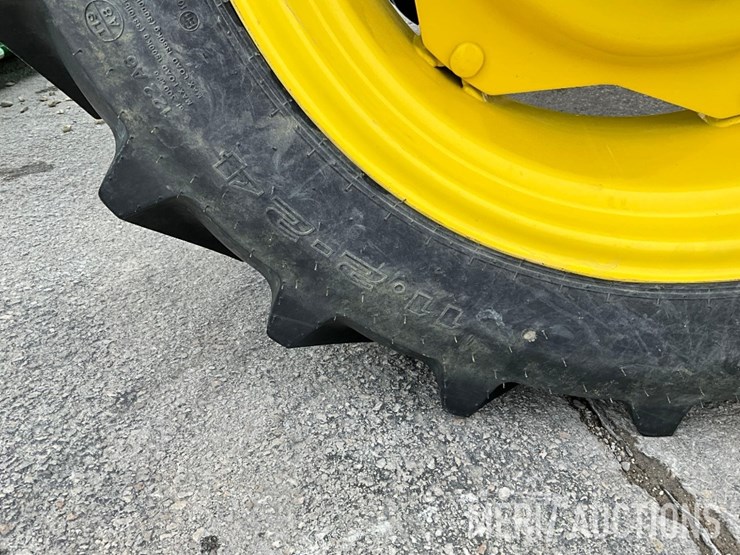 2024-john-deere-5075e-image-13