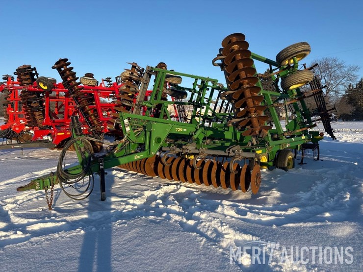 2005-john-deere-726-image-1