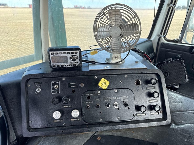 1986-white-140-image-91