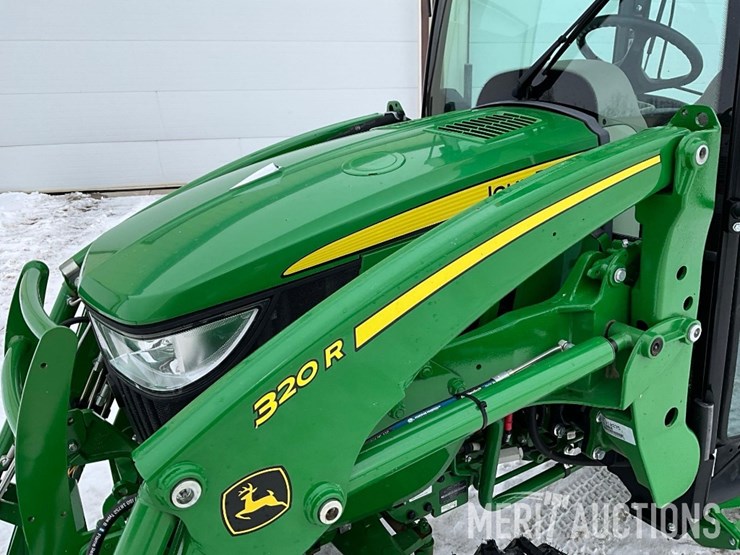 2021-john-deere-3046r-image-14