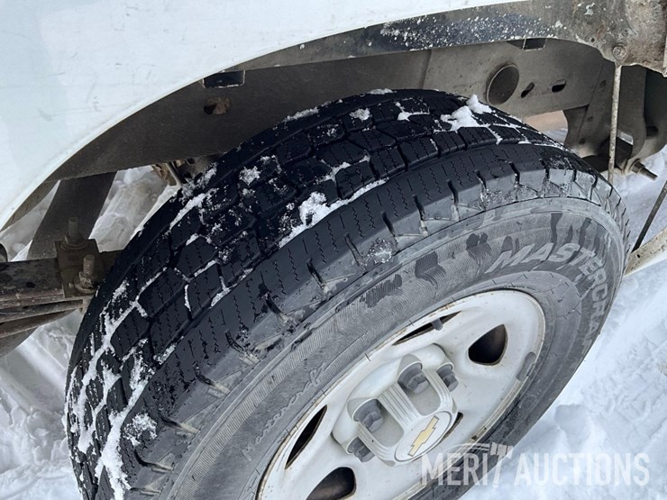 2004-chevrolet-1500-image-23