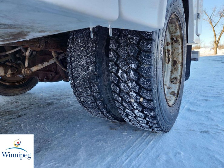 2016-ford-f550-image-21