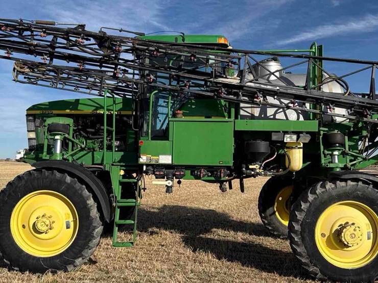 2000-john-deere-4700-image-8