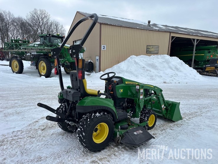 2021-john-deere-1023e-image-5