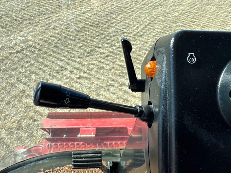 2009-case-ih-2577-image-160