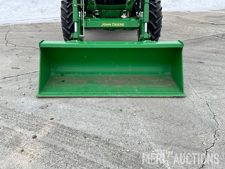 2024-john-deere-5075e-image-7