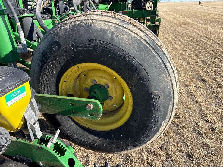 2014-john-deere-1770nt-image-14