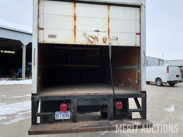 2016-dodge-5500-box-truck-image-32