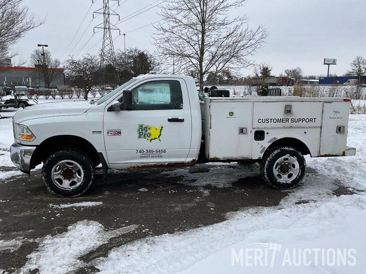 2011-dodge-2500-image-2