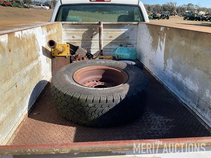 2001-chevrolet-2500-image-21