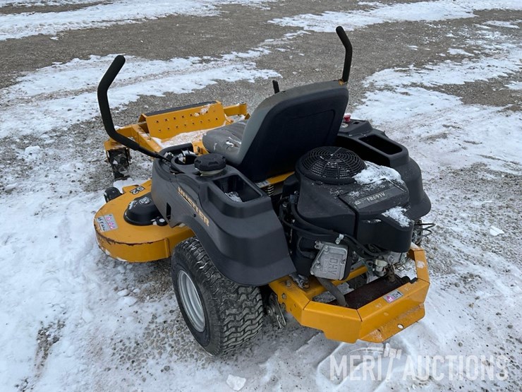 2015-hustler-raptor-zero-turn-image-3