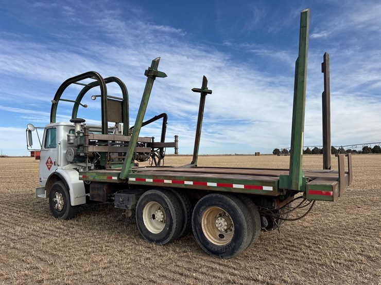 1986-white-140-image-3