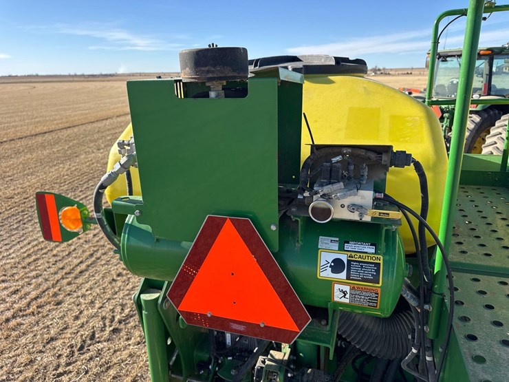 2014-john-deere-1770nt-image-69