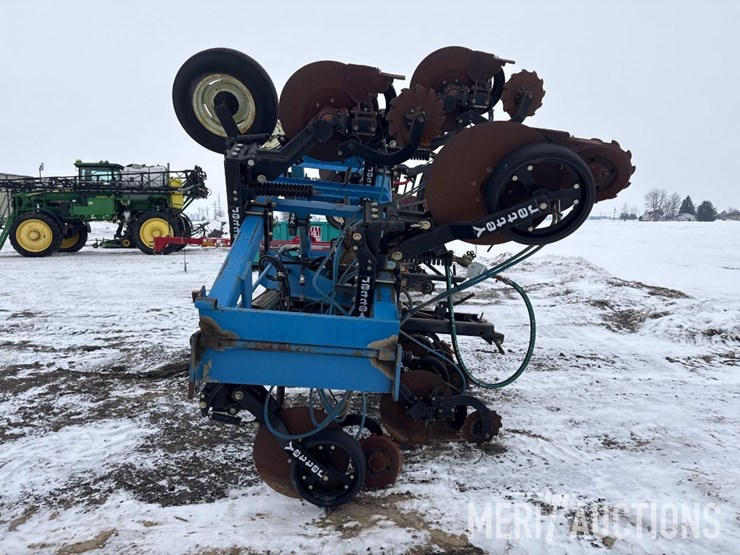 2010-dmi-3200-image-2