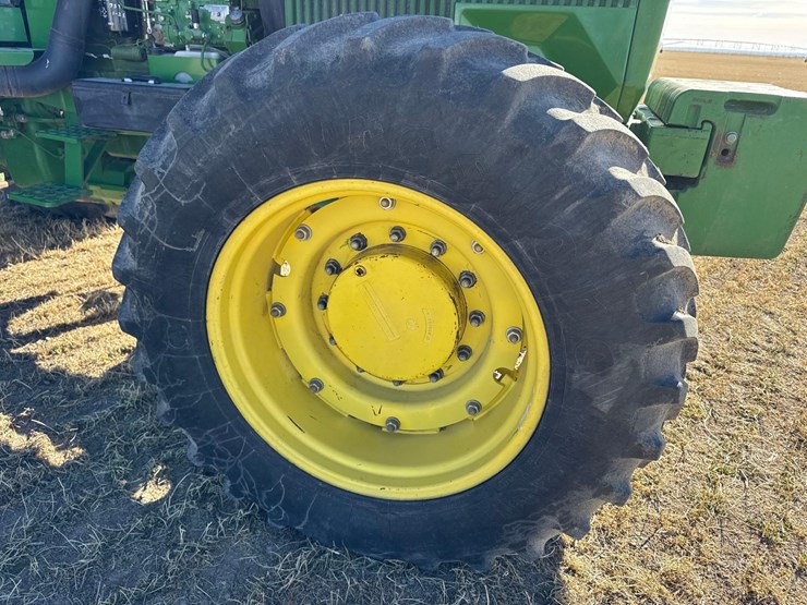 1991-john-deere-4560-image-22