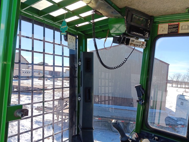 2019-deere-437e-image-33