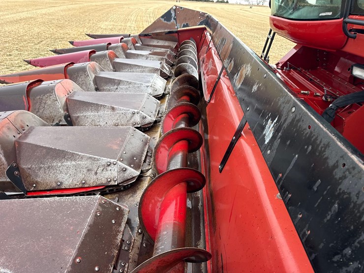 case-ih-1083-image-11