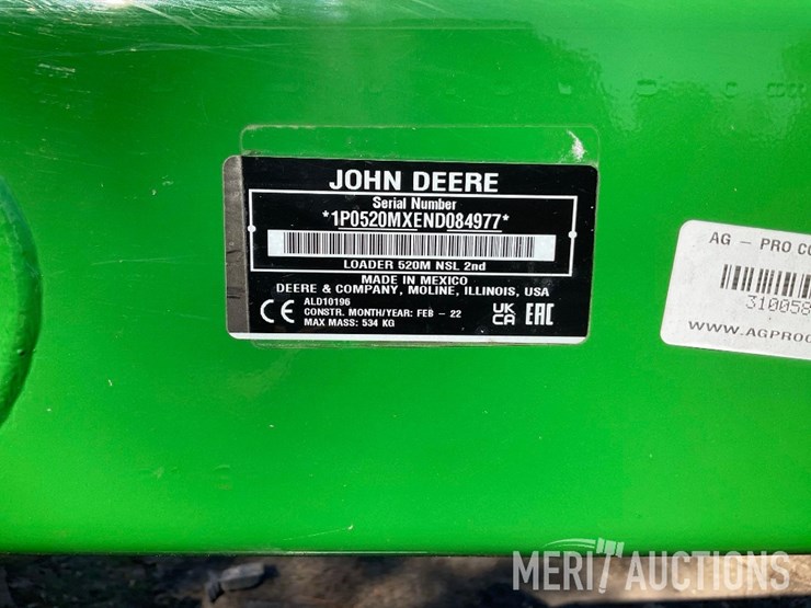 2022-john-deere-520m-image-17