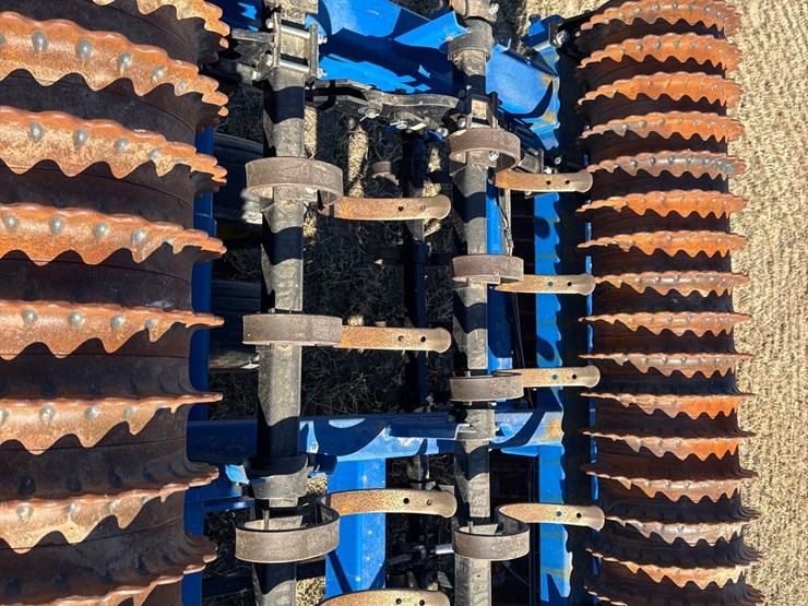 landoll-3230-cultimulcher-image-40