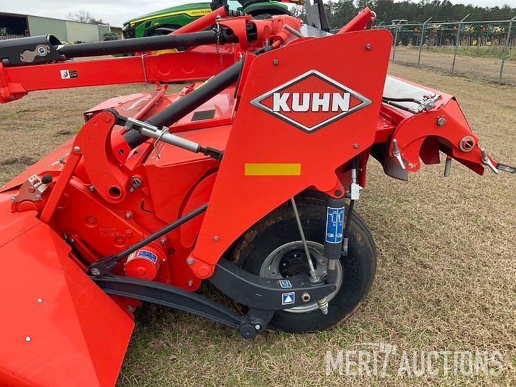 2022-kuhn-fc4461-tcd-moco-image-17