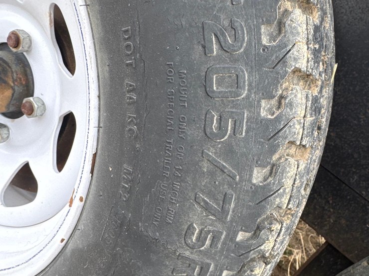 friesen-seed-tender-image-24