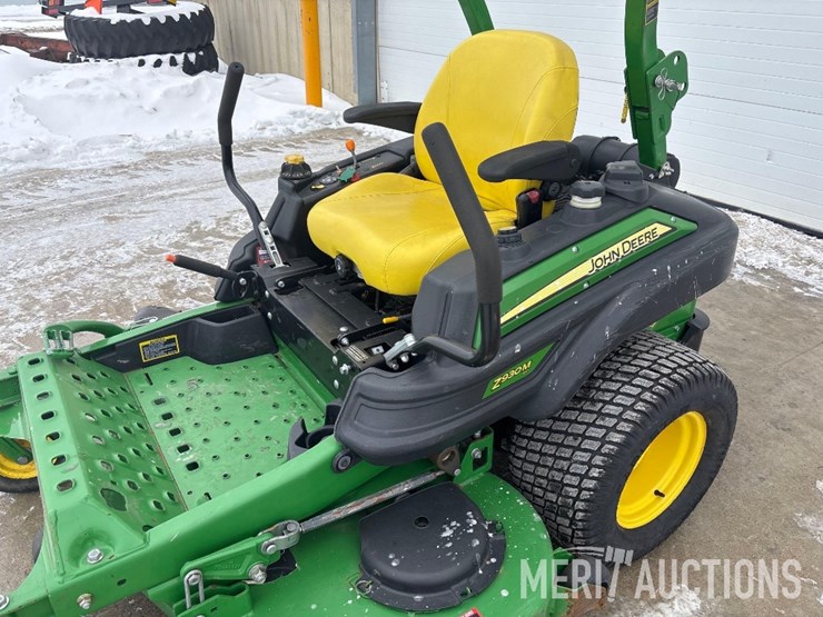 2014-john-deere-z930m-image-12