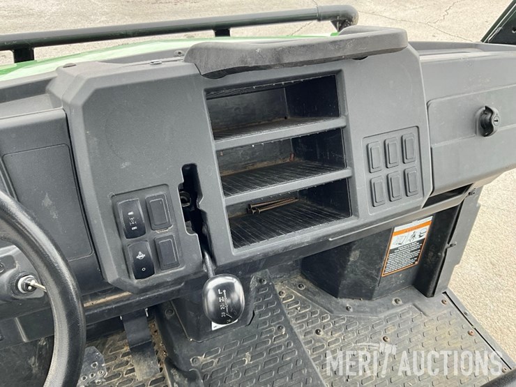 2024-john-deere-gator-image-29