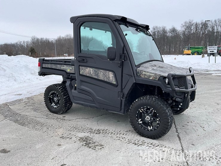 2024-john-deere-gator-image-7