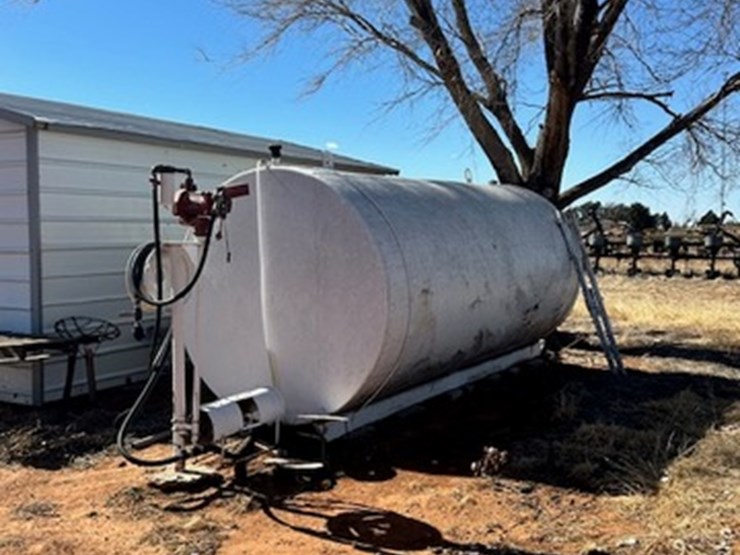 4,000-gallon-diesel-tank-on-skids-image-1