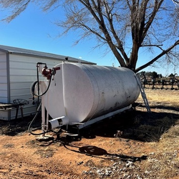 4,000 GALLON DIESEL TANK ON SKIDS