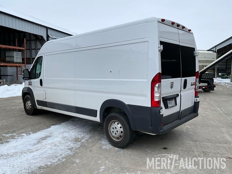 2017-ram-promaster-2500-image-3