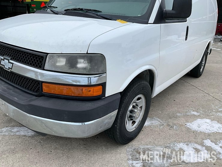 2014-chevrolet-2500-image-9