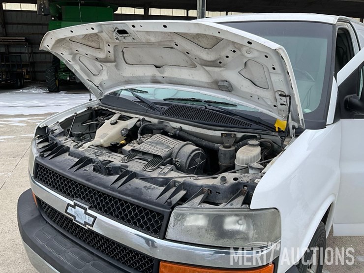 2014-chevrolet-2500-image-26