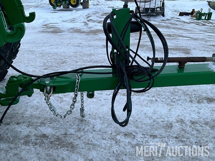 2013-john-deere-2623vt-image-10