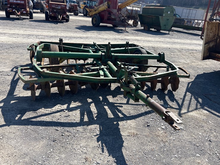 john-deere-10-image-6